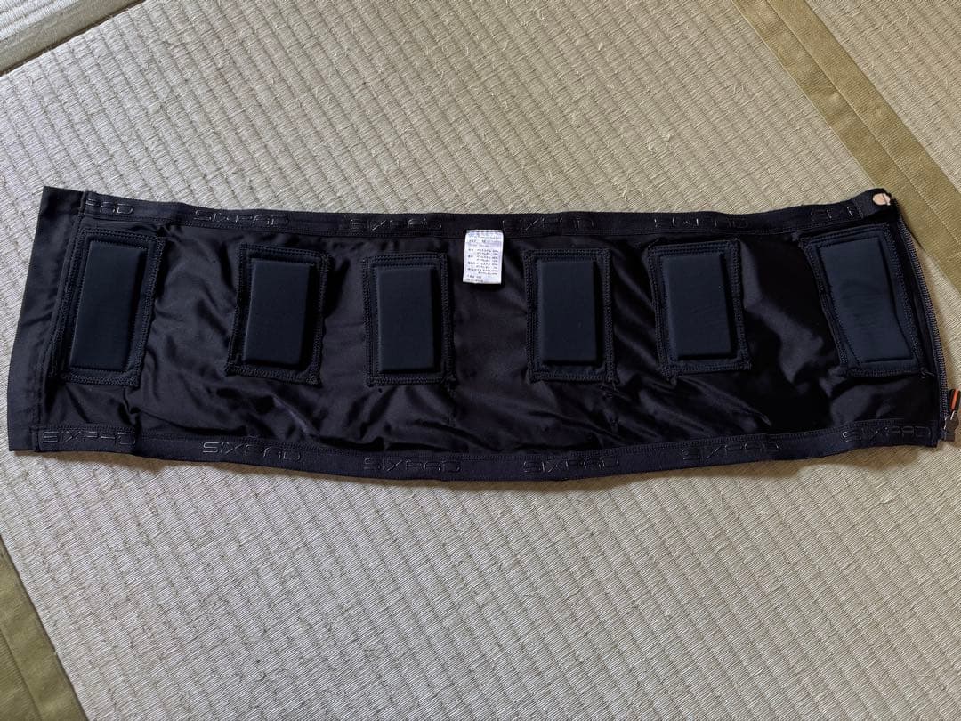 【美品】SIXPAD シックスパッド コアベルトMサイズ
