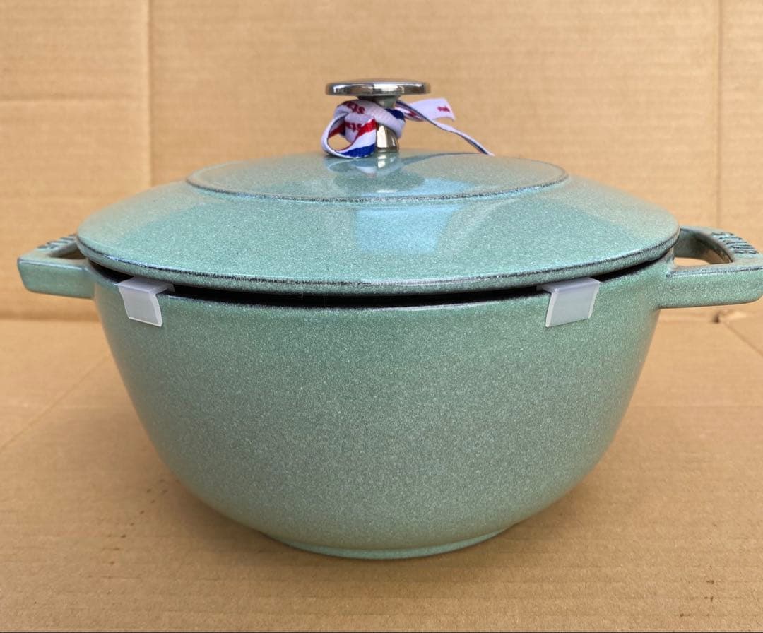 ストウブ　Wa-NABE 20cm Ｌ セージグリーン【生涯保証あり】