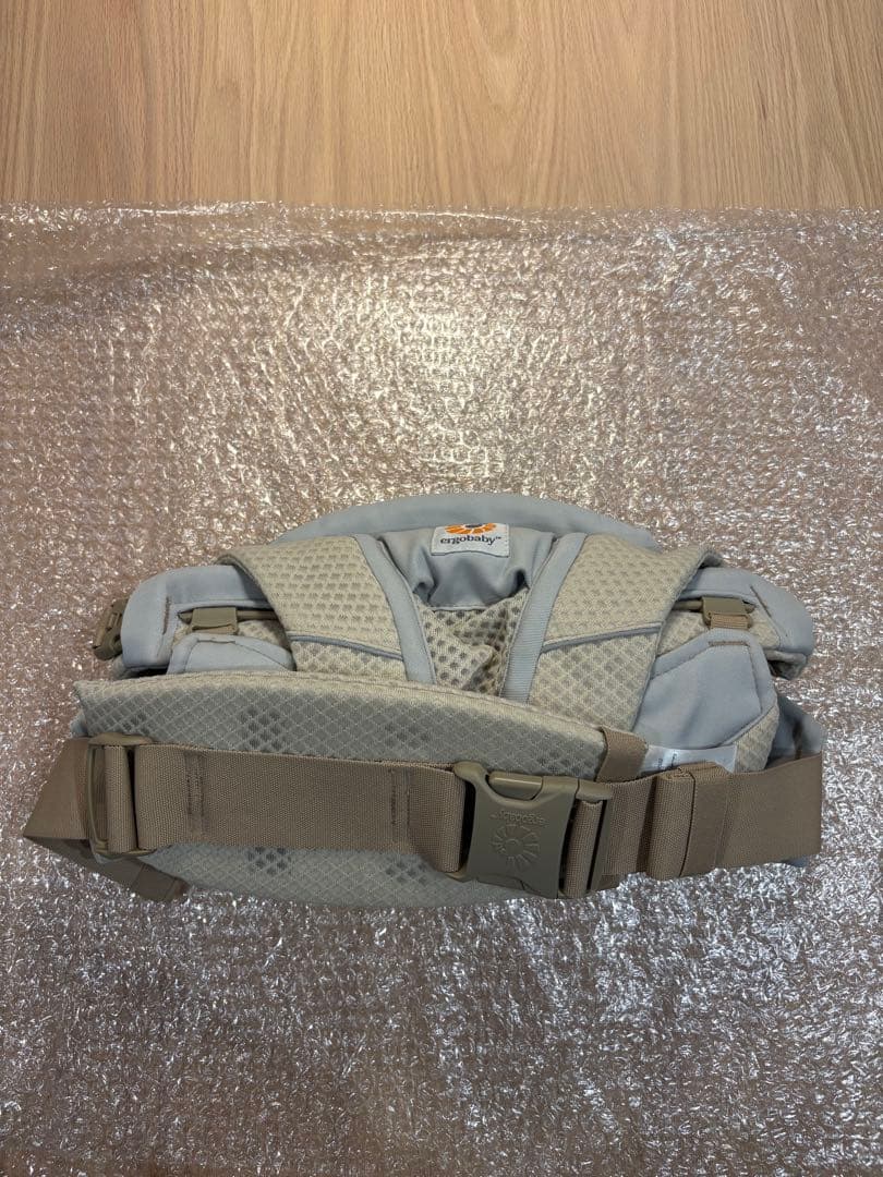 【お値下げ中！】ergobaby OMNI 抱っこ紐 サンドベージュ エルゴ