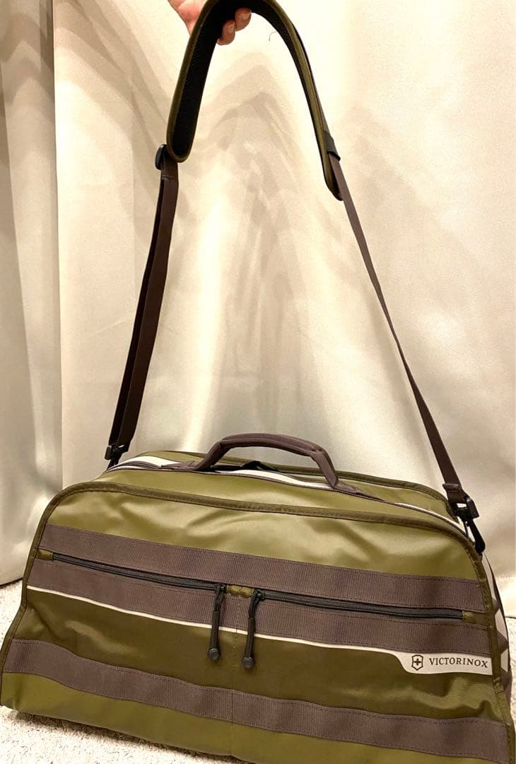 【週末SALE】極美品VICTORINOX ビクトリノックス　ボストンバッグ 緑