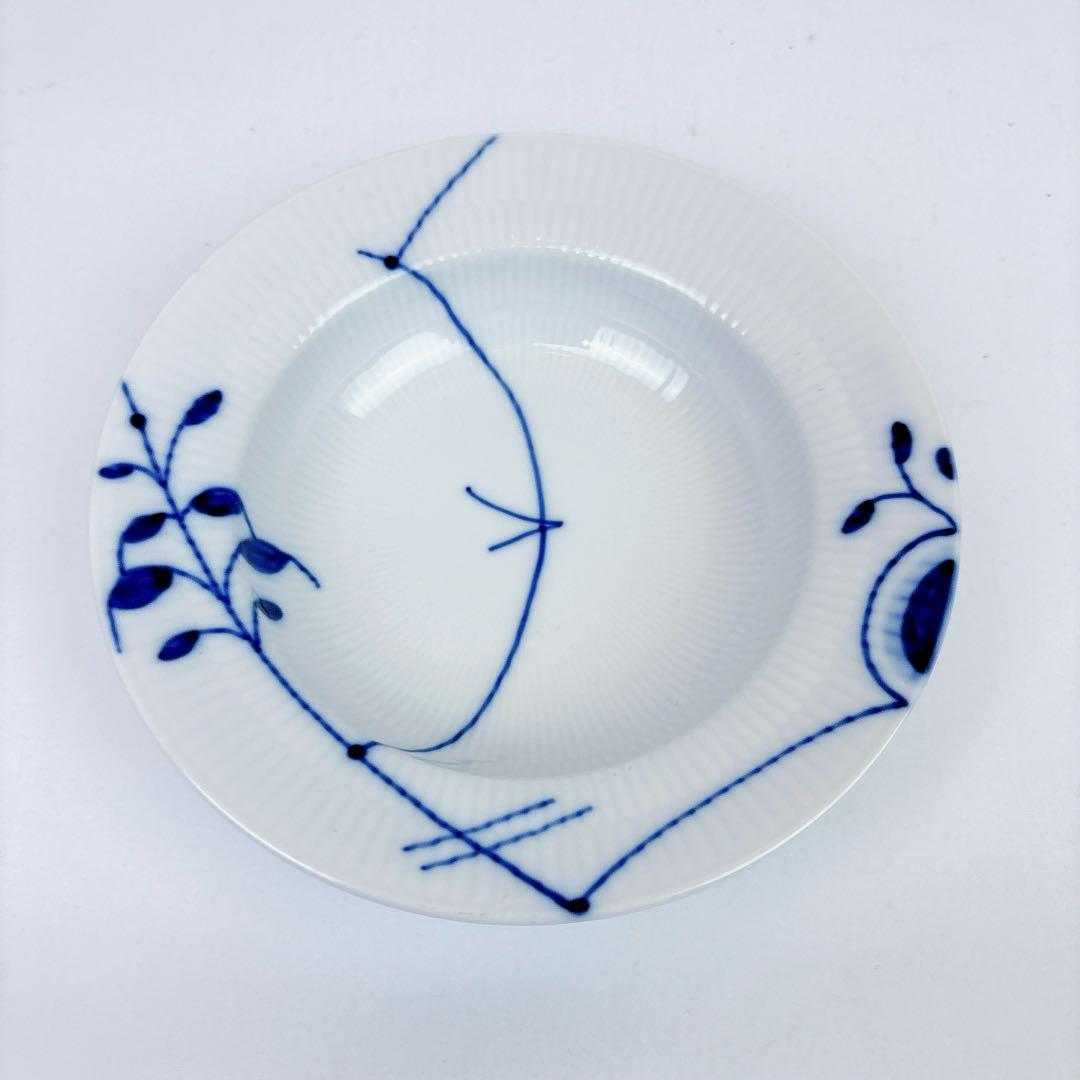 ☆ロイヤルコペンハーゲン☆ブルーフルーテッド　メガ ディーププレート　ラスト2枚