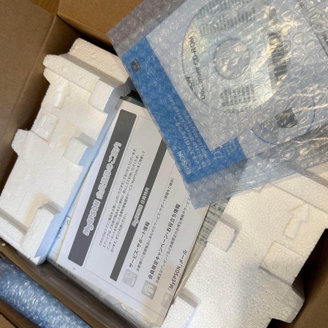 【新品未使用】Epson EB-X05 プロジェクター/ケース付き