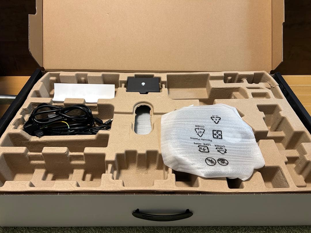 DELL AW2725QF-A 27インチ IPSゲーミングモニター