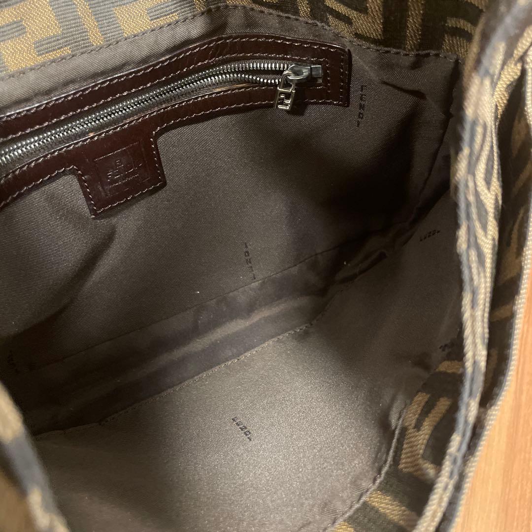 FENDI ズッカ柄　ショルダーバッグ