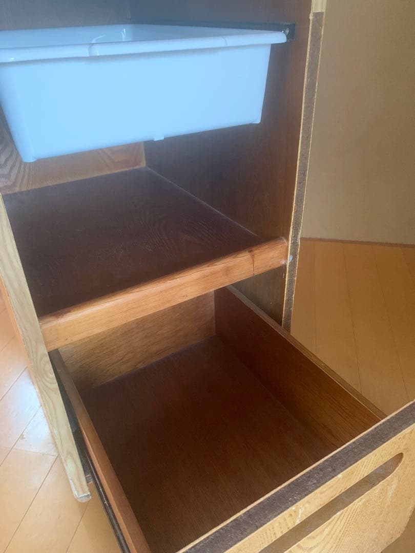 美容室　木製ワゴン