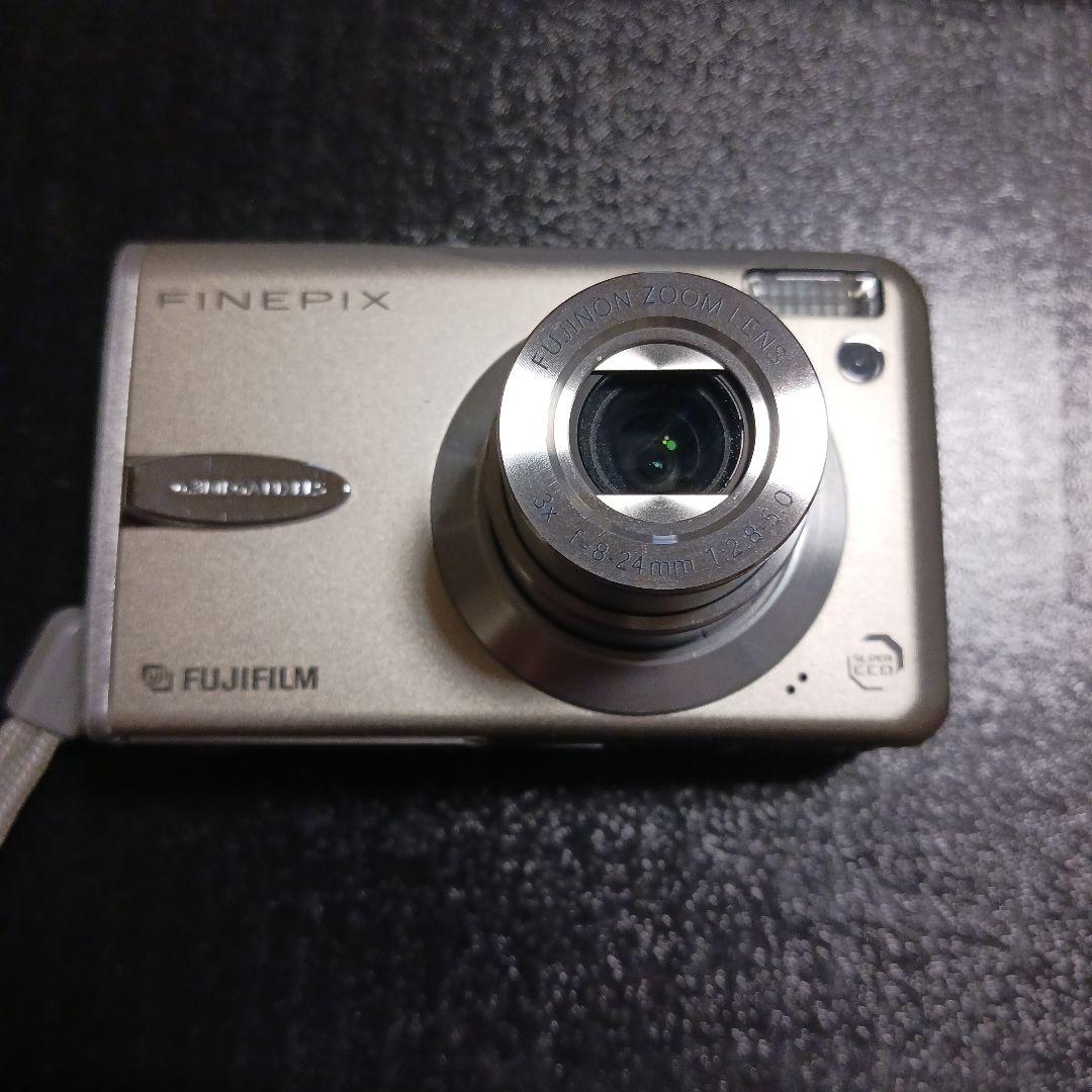 富士フィルム FUJIFILM FinePix F30 3x