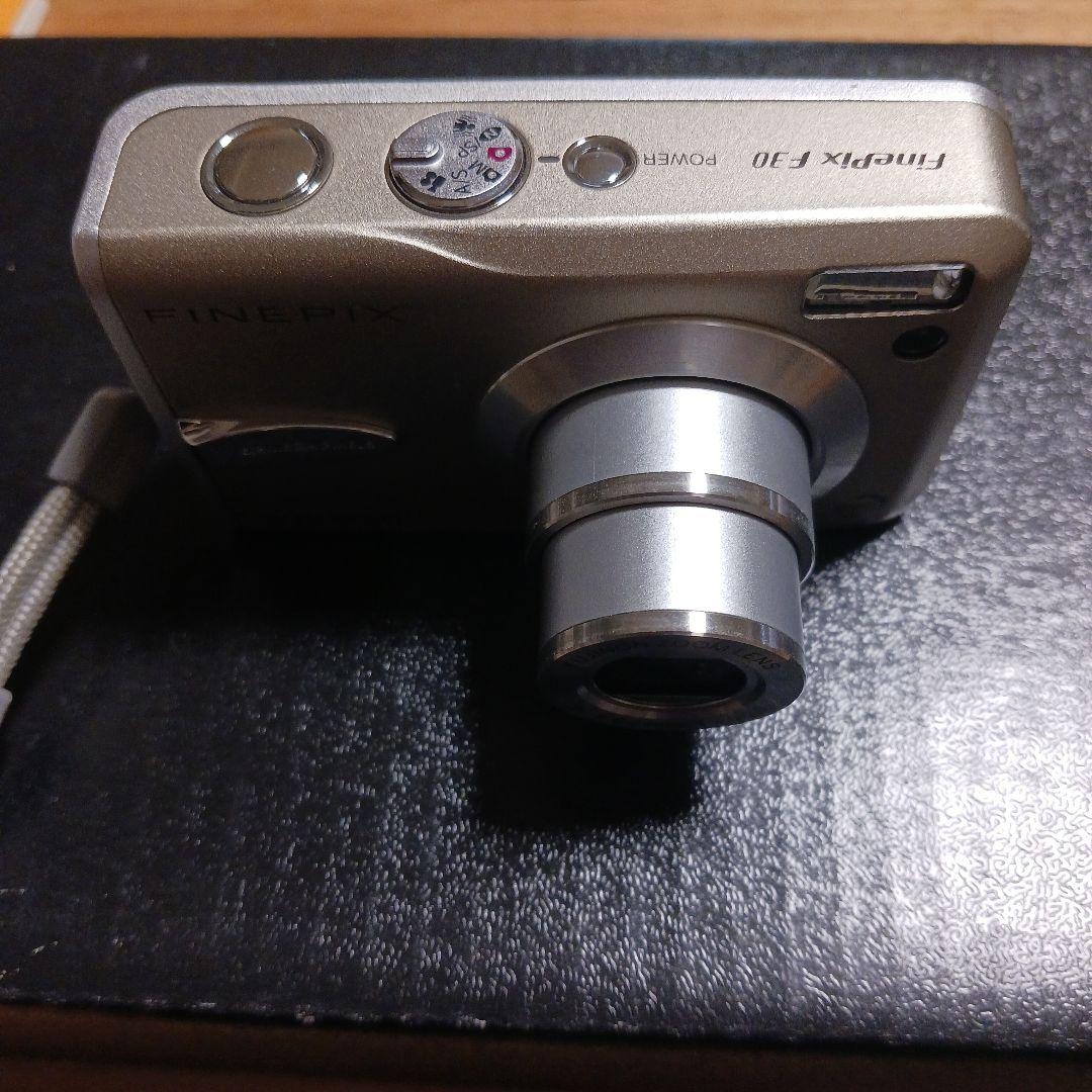 富士フィルム FUJIFILM FinePix F30 3x