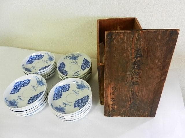京焼「初代　幹山伝七」作　藍繪深皿２０客（裏印「大日本幹山製」）