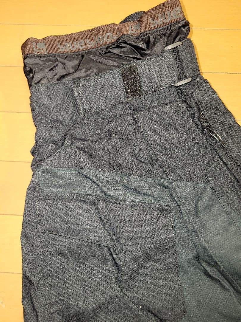 写真デザイン見て素材デザイン優れた、高級Husky ブラック スノーボードパンツ