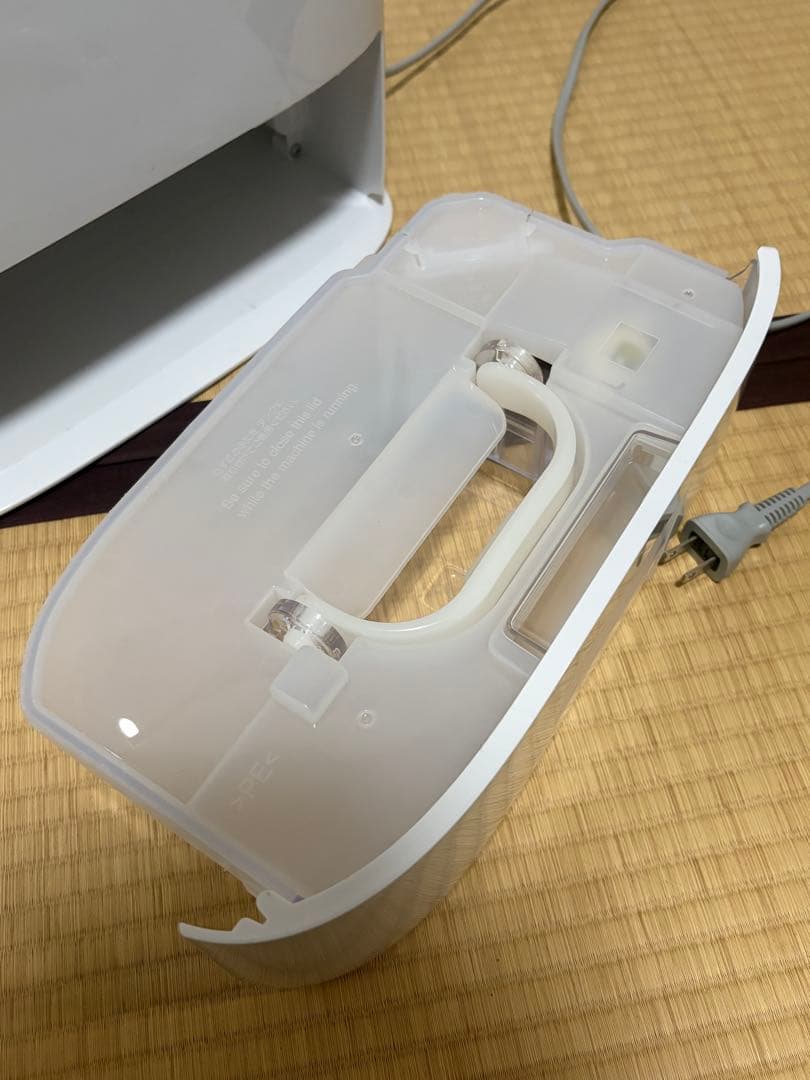 衣類乾燥除湿機(デシカント方式)パナソニック F-YZUX6 2021年製