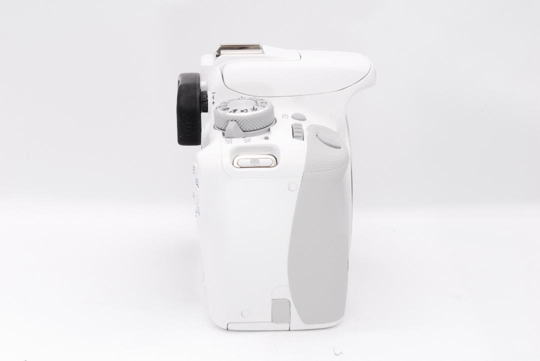 ✨希少色 使用回数極少✨ Canon EOS Kiss X7ホワイト