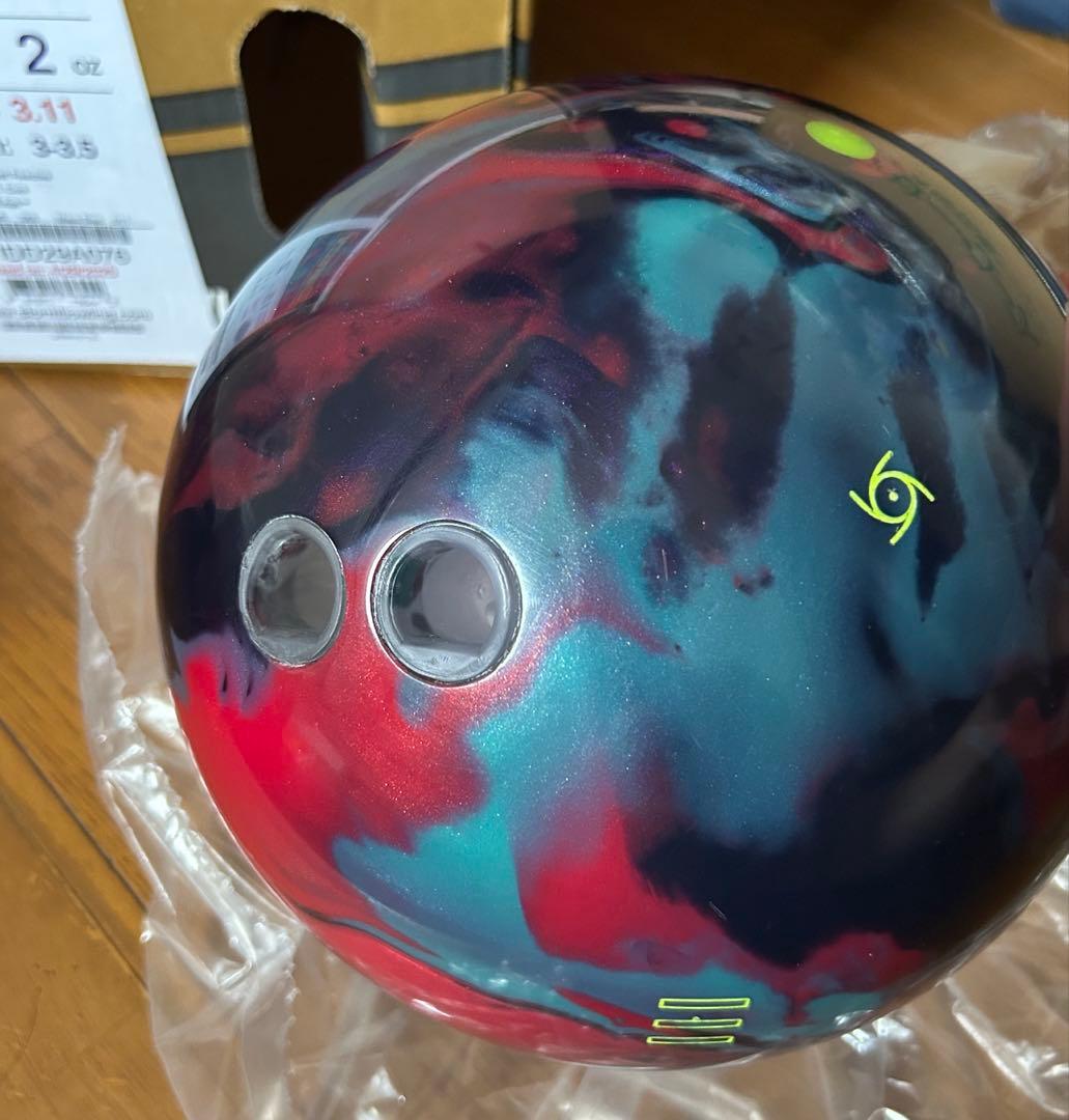 STORM IDENTITY ボウリングボール 15ポンド　サムレス