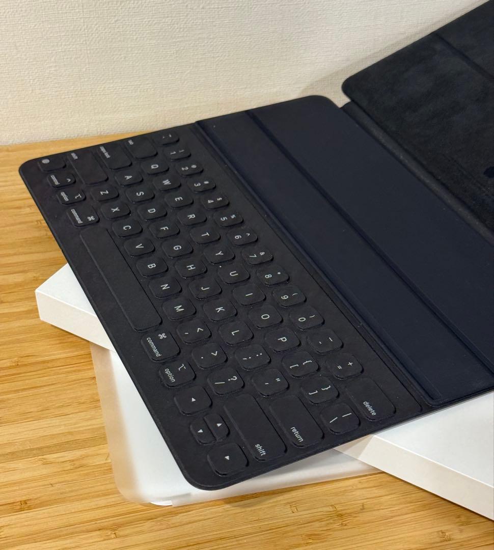iPad M3 Air 13インチ向け　スマートキーボードフォリオUS配列