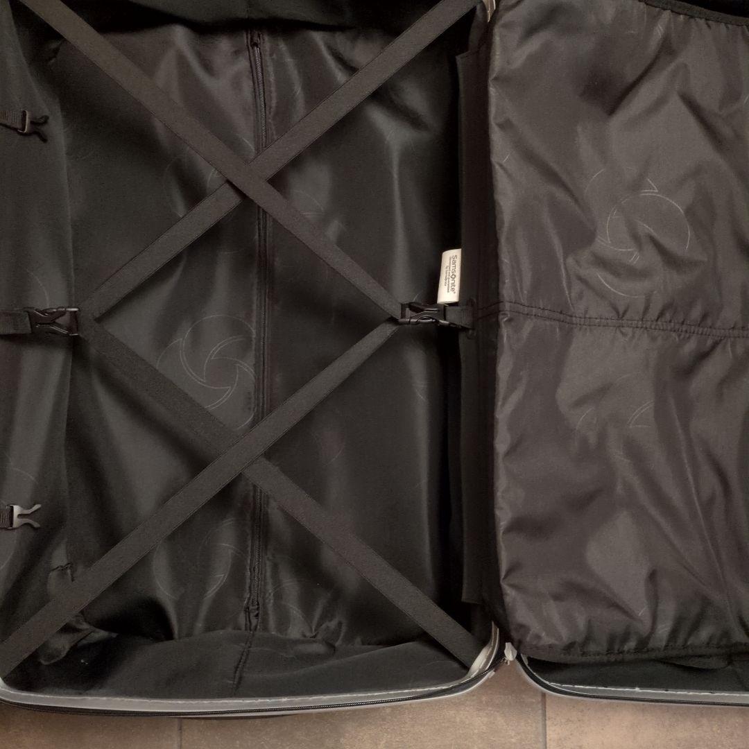 Samsonite シルバースーツケース72×50、厚み約28㌢
