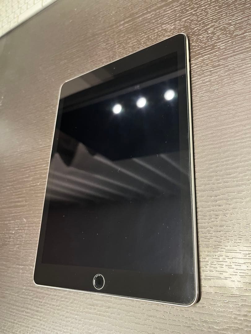 美品 Apple iPad スペースグレイ 本体
