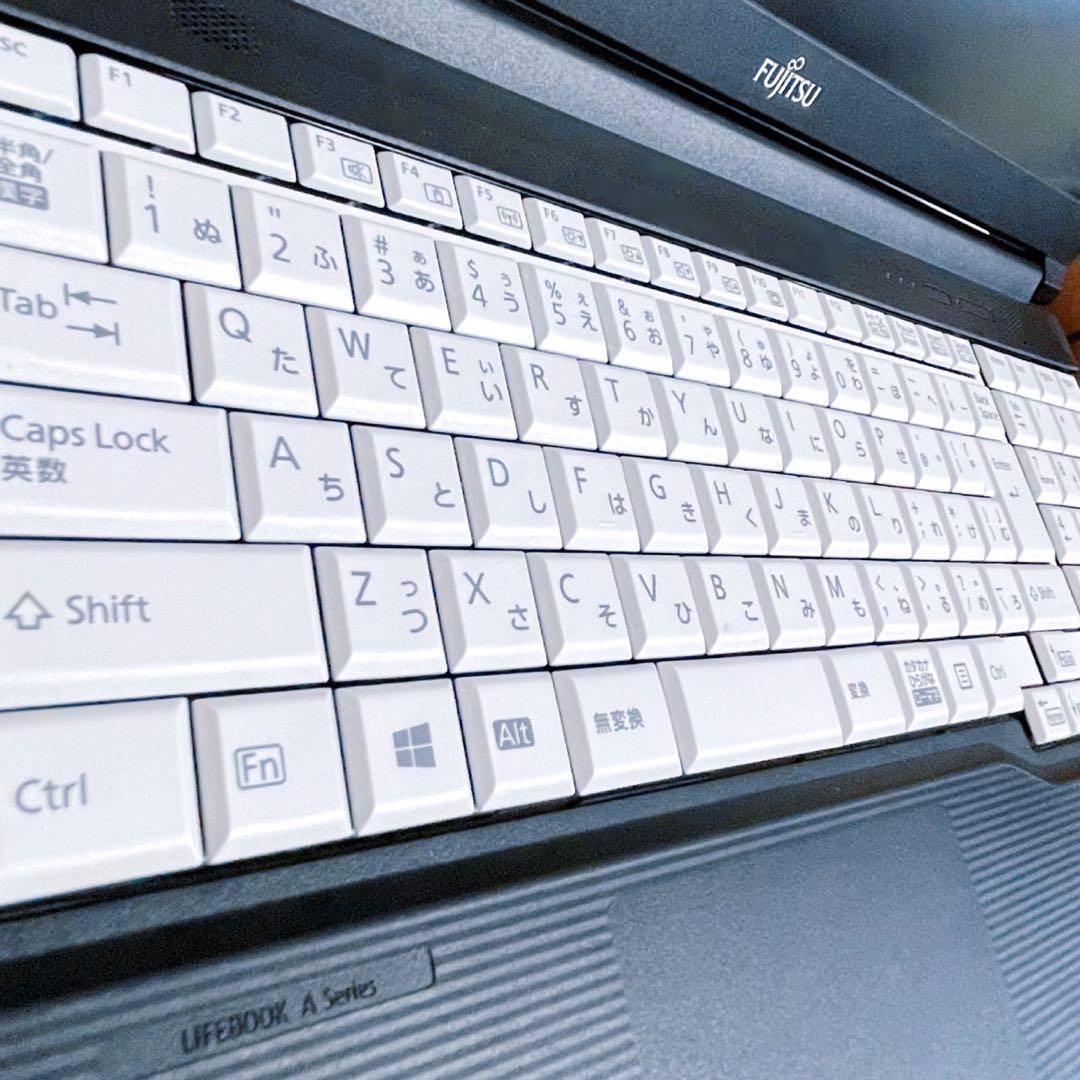 【高級機・極美品】2021年製 第10世代i5 フルHD NVMe + SSD