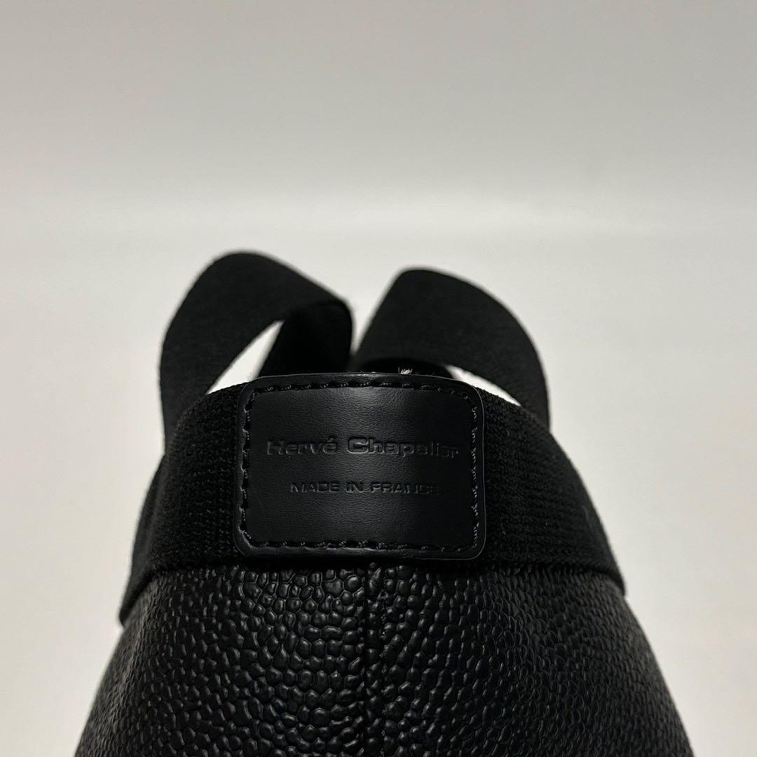 o36【極美品】エルベシャプリエ　レザー　ブラック　701GP ハンドSサイズ.