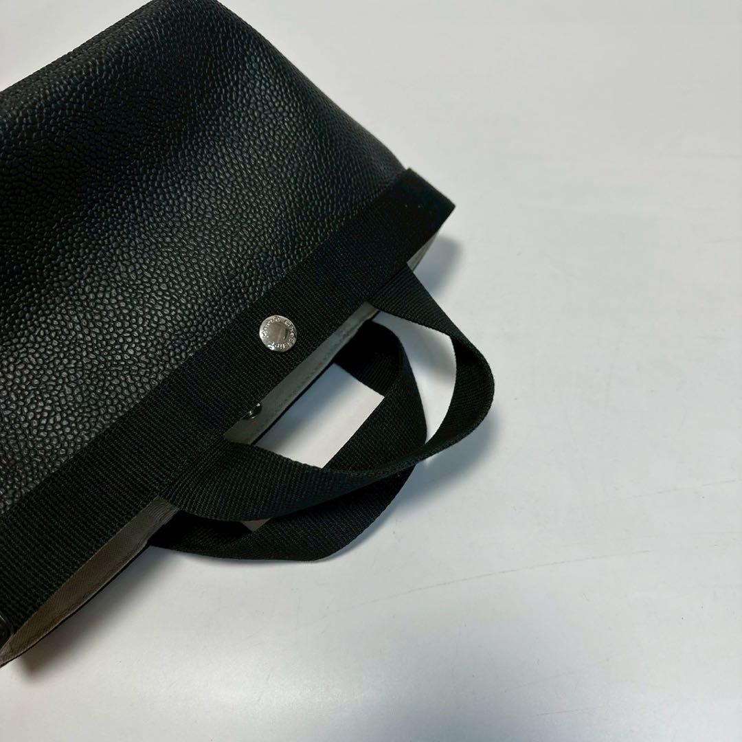 o36【極美品】エルベシャプリエ　レザー　ブラック　701GP ハンドSサイズ.