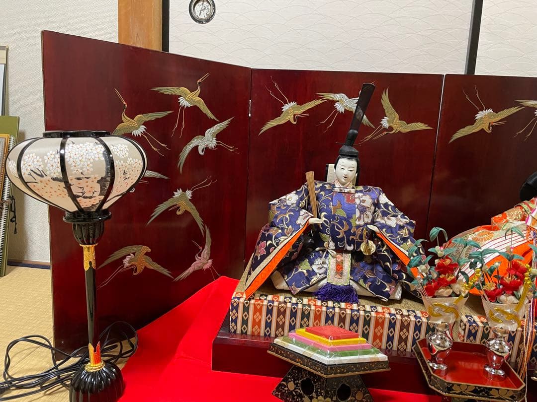 【値下げしました】天陽作 雛人形セット 珍しい木製漆塗りの鶴の屏風付き