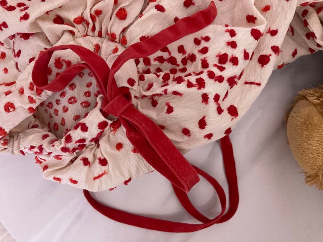 ロージー・アスーリン オフショルダー刺繍コットン混トップスインクリーム