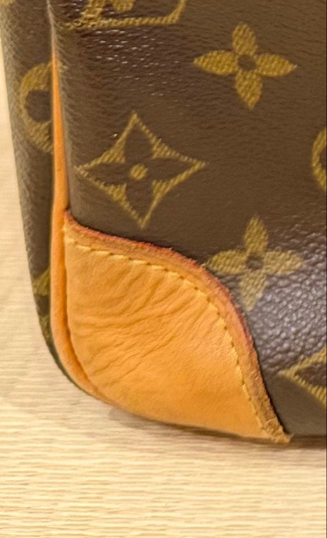 Louis Vuitton モノグラムショルダーバッグ ナイルヴィトン