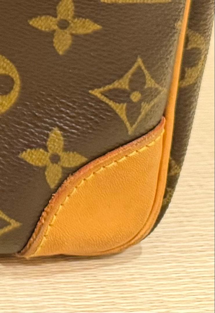 Louis Vuitton モノグラムショルダーバッグ ナイルヴィトン