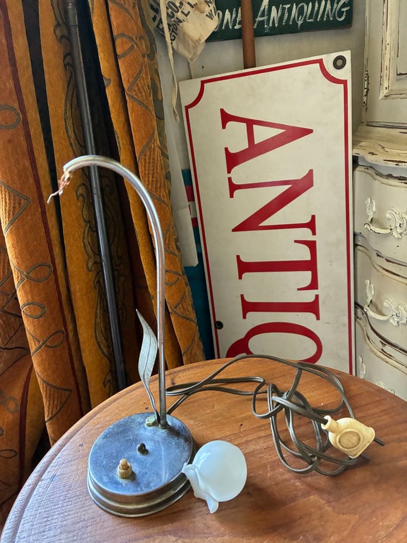 青柳アンティーク　デスク　ランプ　ベッドサイド卓上　ランプ　スズラン　レア