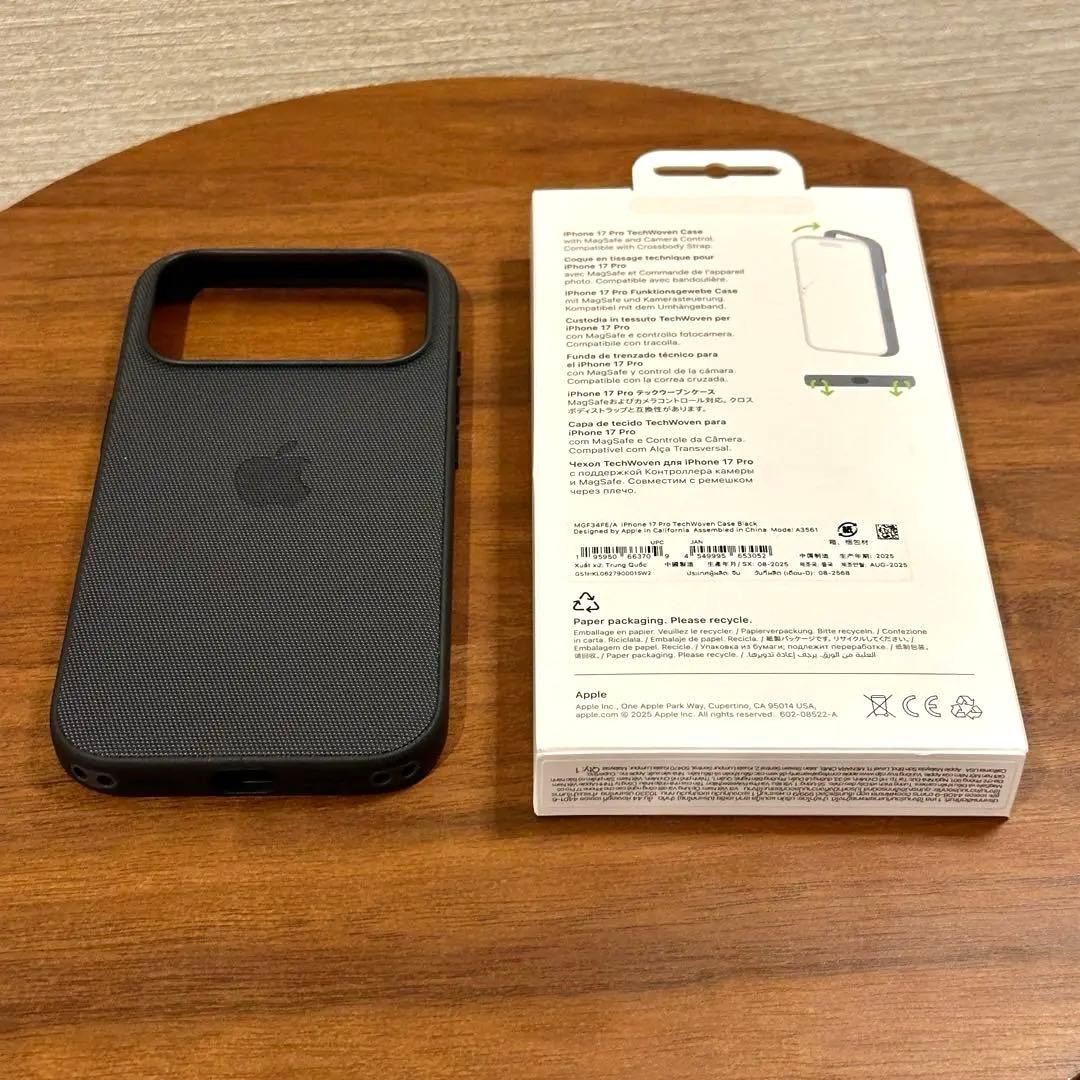【美品中古】iPhone 17 Proテックウーブンケース「ブラック」Apple