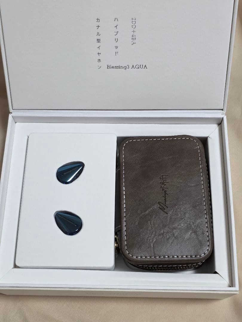 水月雨 (MOONDROP) Blessing3 AQUA + 秋月 4.4mm