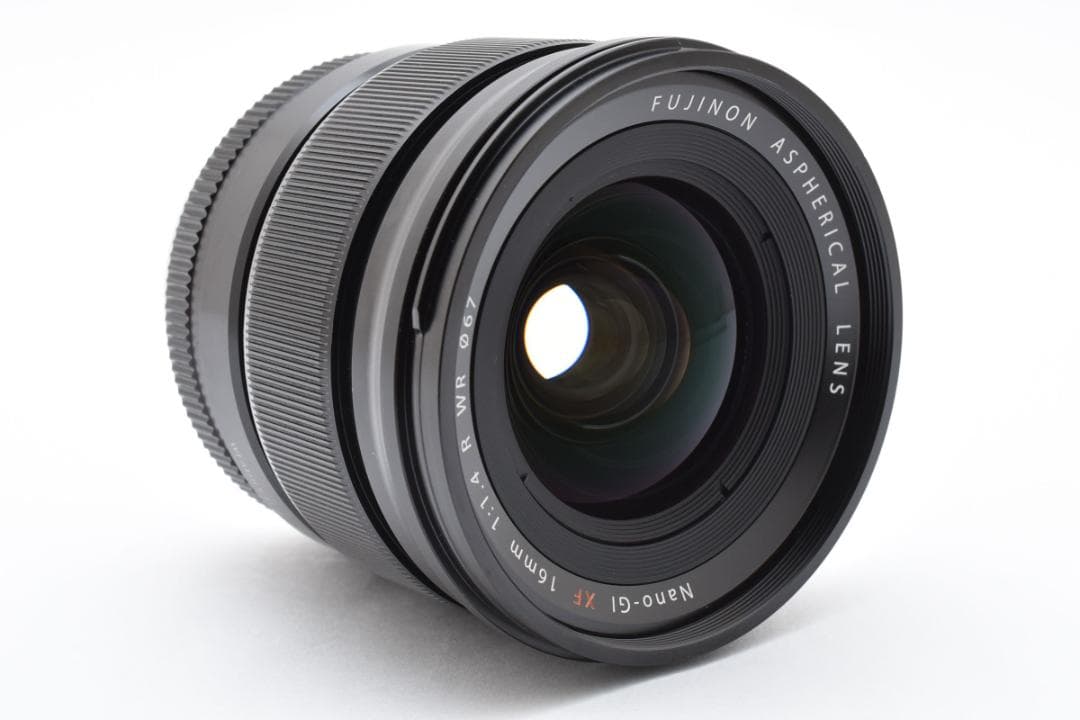 富士フィルム　FUJIFILM XF 16mm F1.4 R WR