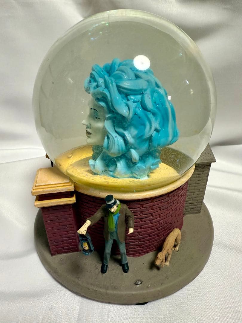 【破損有・新品未使用品】ホーンテッドマンション マダムレオタ スノーグローブ