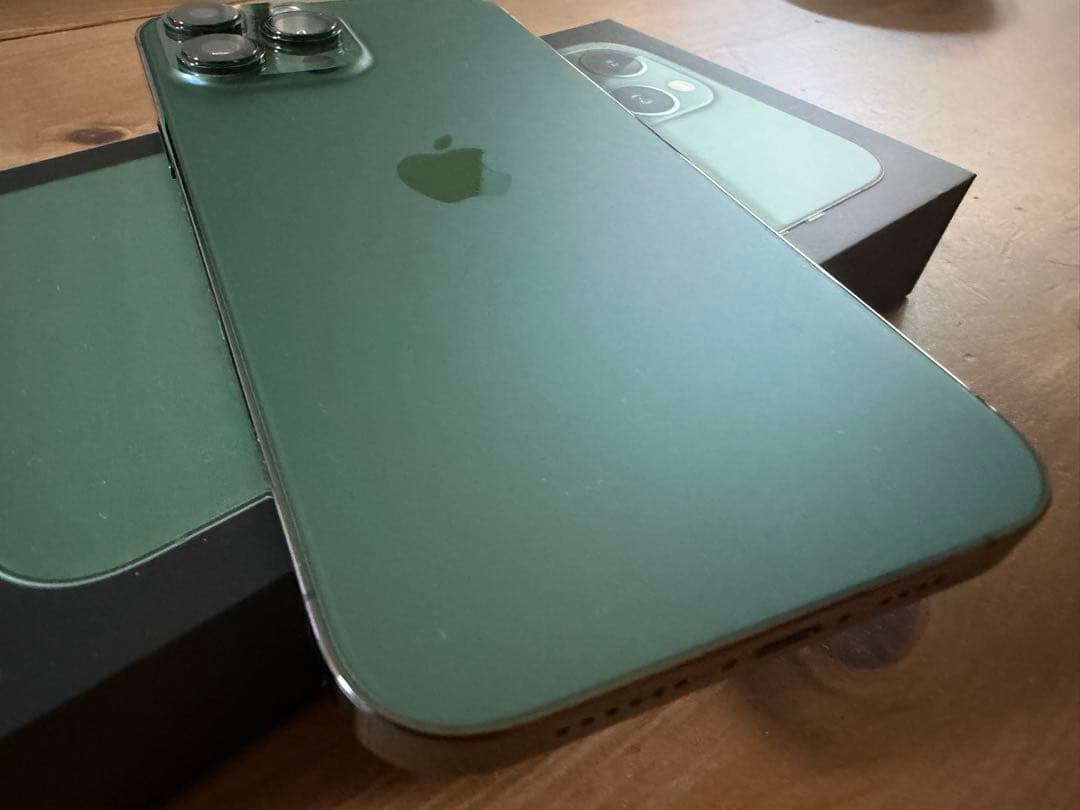 Apple iPhone 13 Pro Max 256GB アルパイングリーン