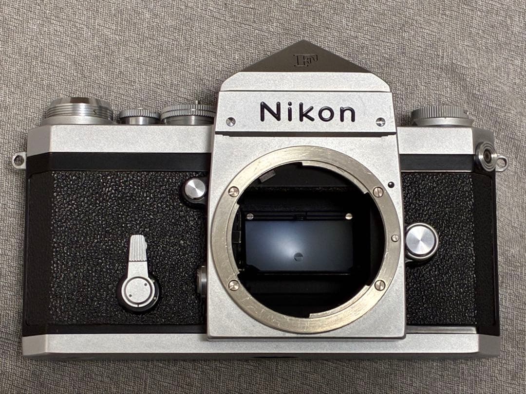 Nikon F 中期 ボディ + Auto Nikkor 28mm F3.5