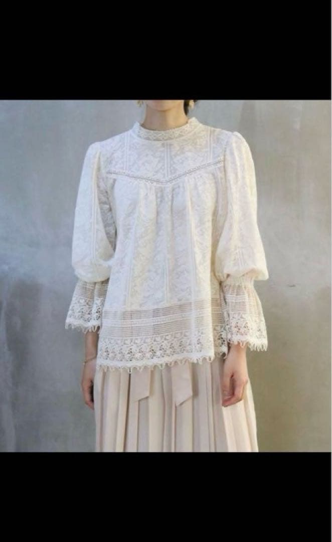 極美品ハグオーワー×ヌキテパアンティークレース調ブラウス