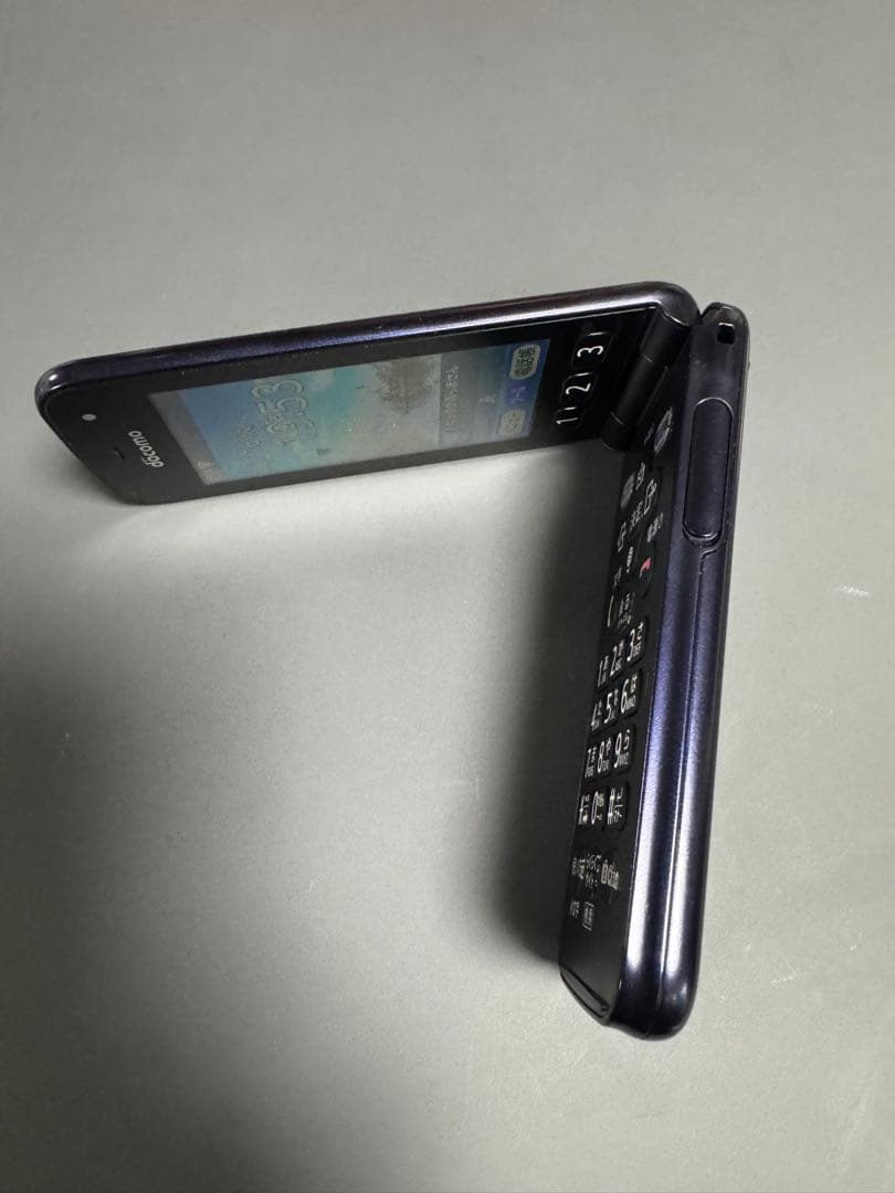 docomo 折りたたみ式携帯電話 らくらくホン F-02J ネイビー