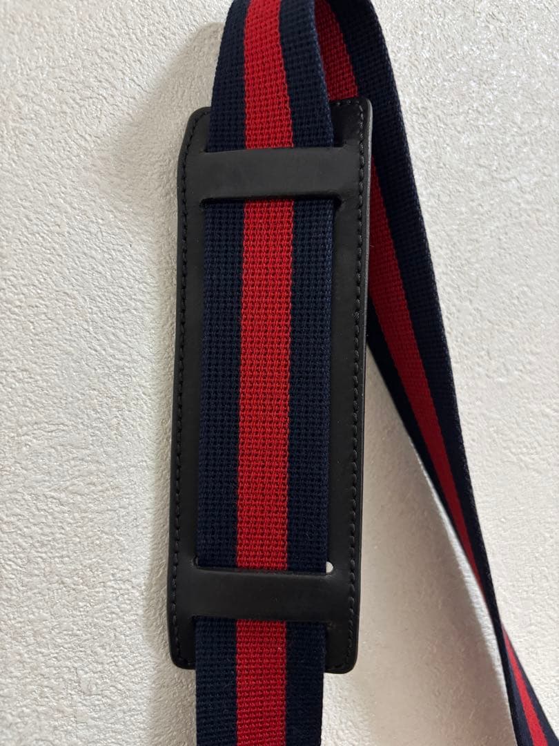 GUCCI スモール メッセンジャー ショルダーバッグ GGスプリーム ブラック