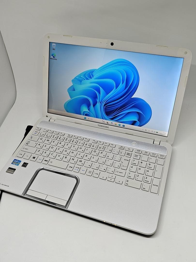 【東芝】爆速 Corei7/新品SSD256GB ノートパソコン 8GB E10