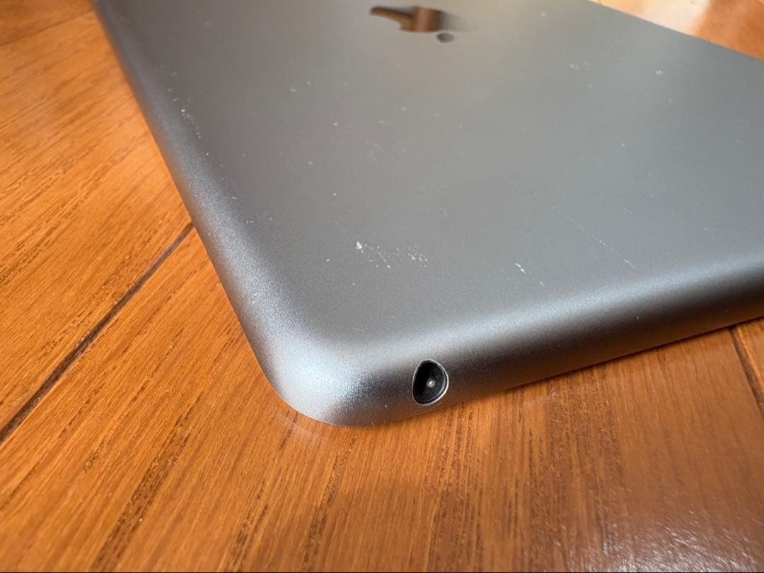 iPad 本体 128GB 第6世代