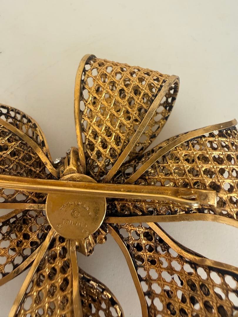 CHANEL ヴィンテージ リボン ブローチ