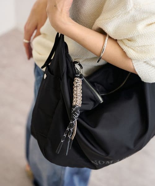 NOMADIS 　ショルダーバッグ