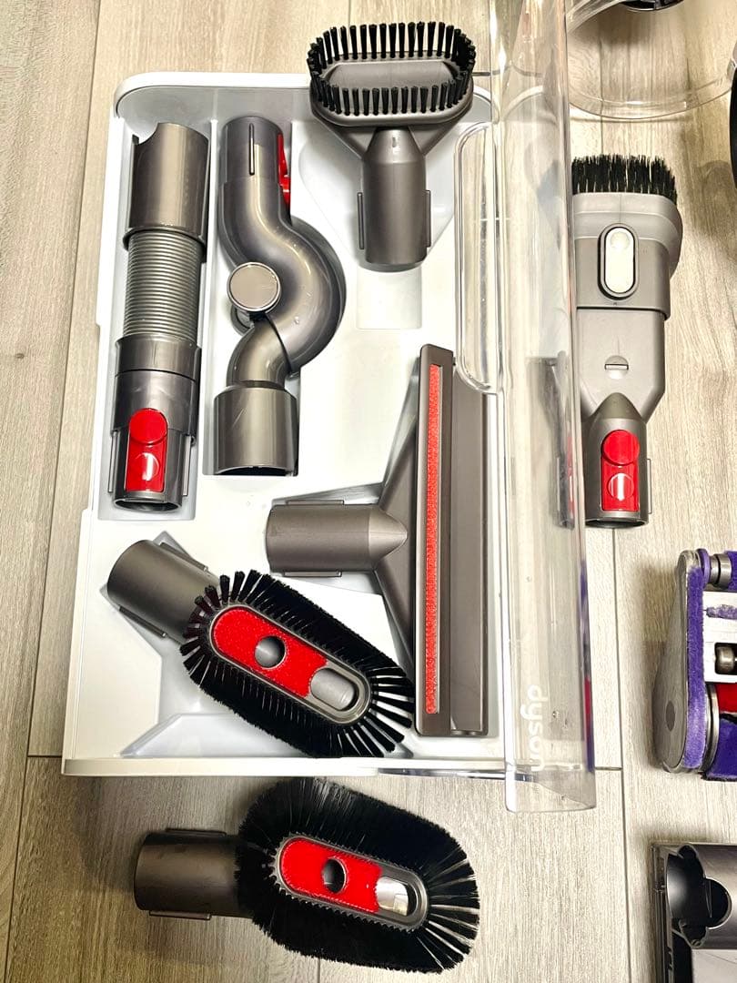 DYSON V10 fluffy cyclone ダイソン掃除機 ドック付き