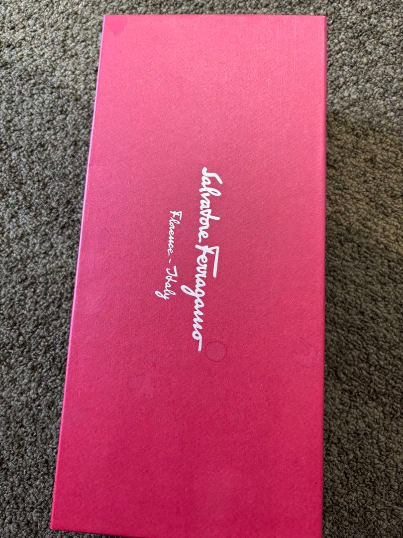 Salvatore Ferragamo ブラック バレエシューズ　中古　美品