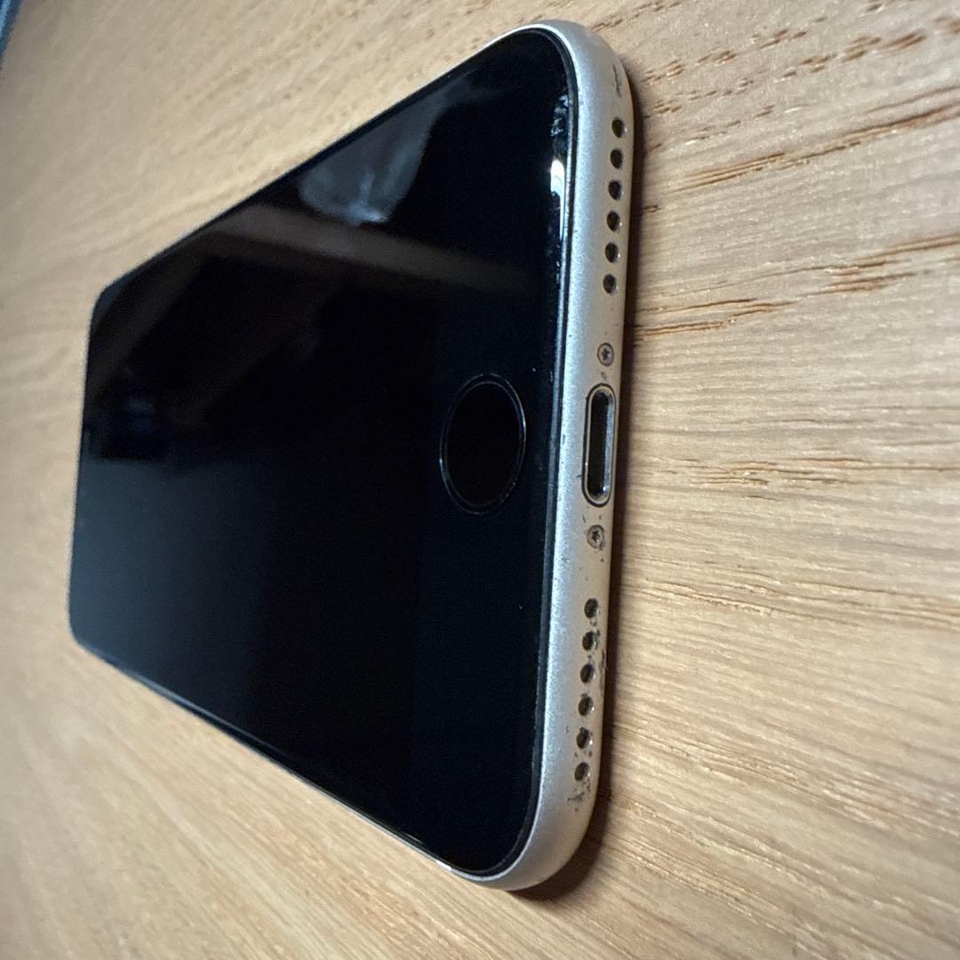 iPhone SE (第3世代) スターライト 64GB 本体