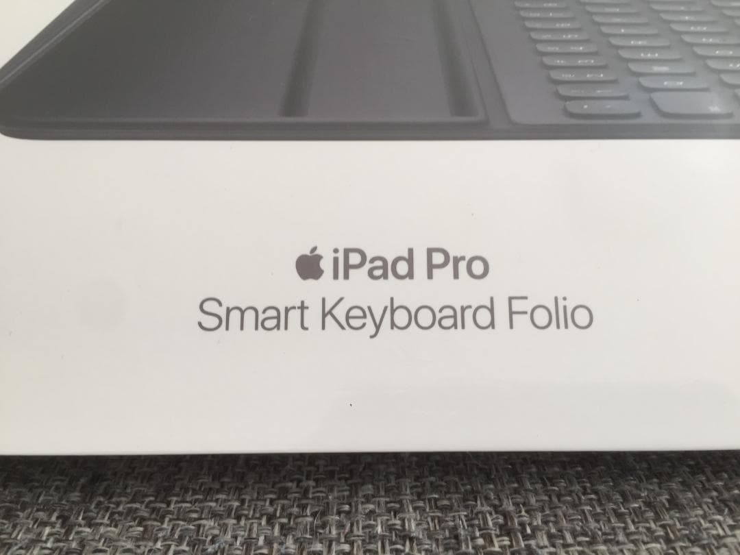 【新品】Apple Smart Keyboard Folio MU8H2J/A