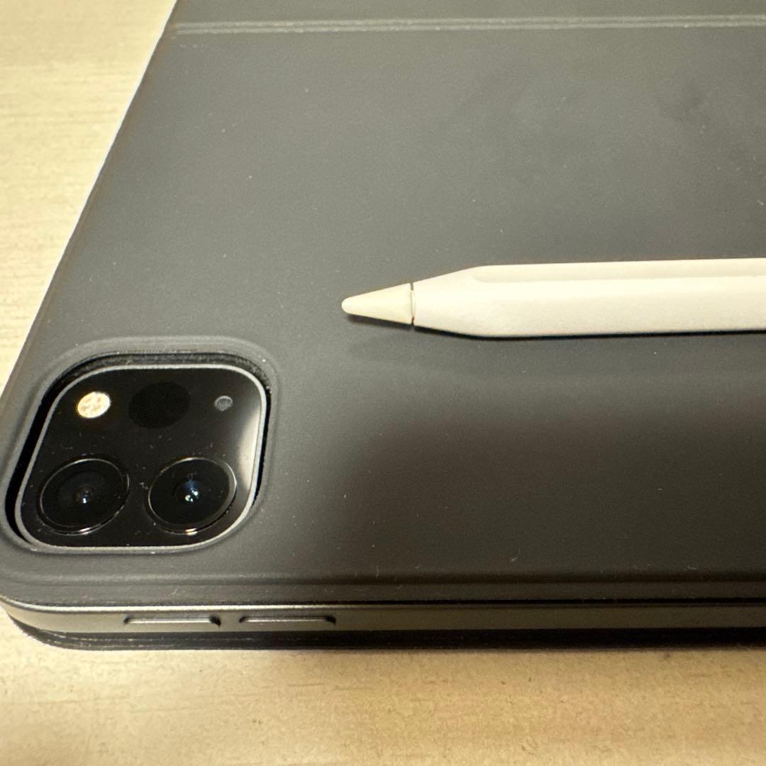 iPad本体 iPad Pro + Magic Keyboard + Apple Pencil