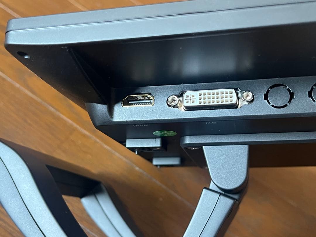 10.1型高解像度液晶搭載　業務用タッチパネル液晶ディスプレイ　LCD1015T