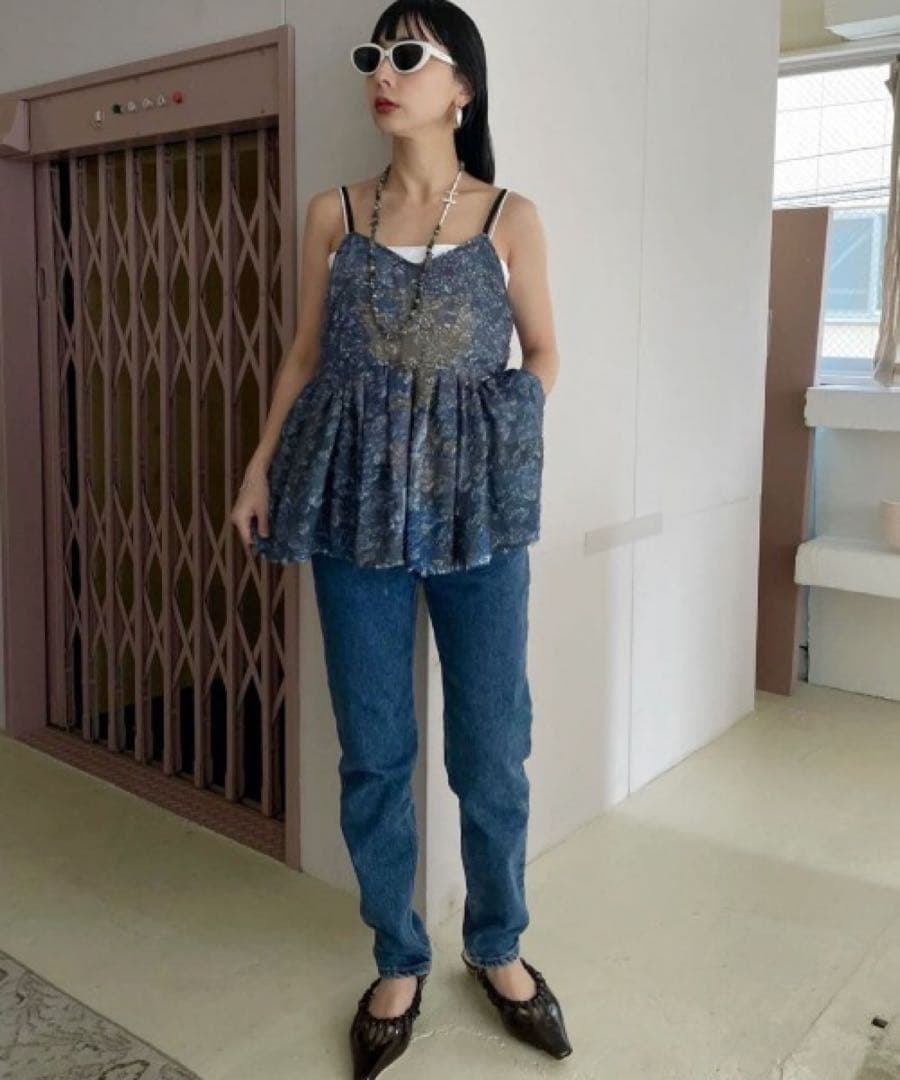 トップス ameri MEDI RACHEL FLUFFY ART CAMISOLE