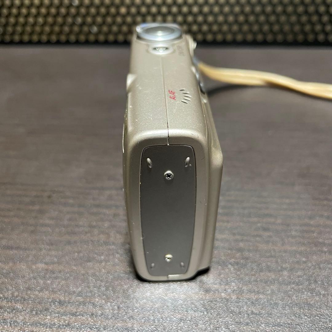 コンデジ　IXY digital 700 canon