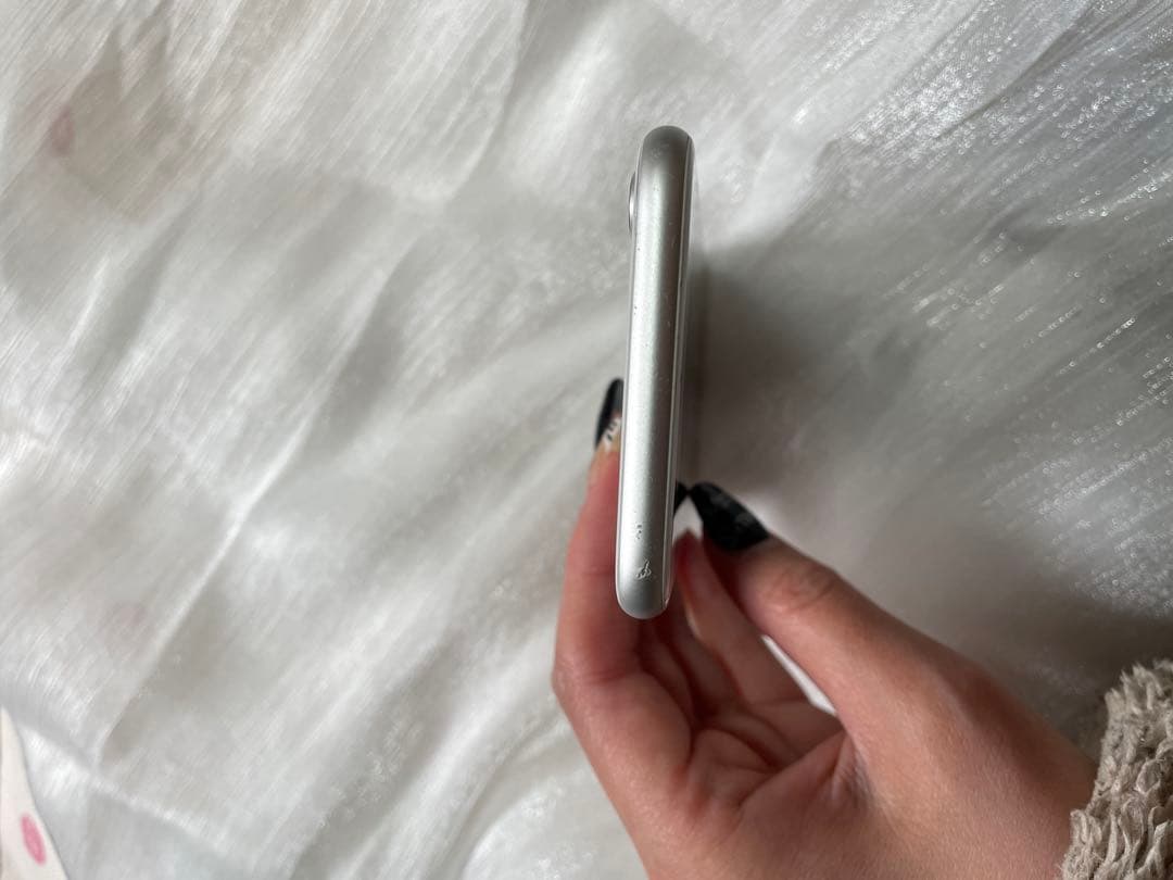 Apple iPhone 8 シルバー 本体