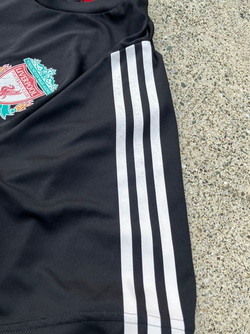 【希少】アディダスxリバプールFC トレーニングシャツ　ビンテージM